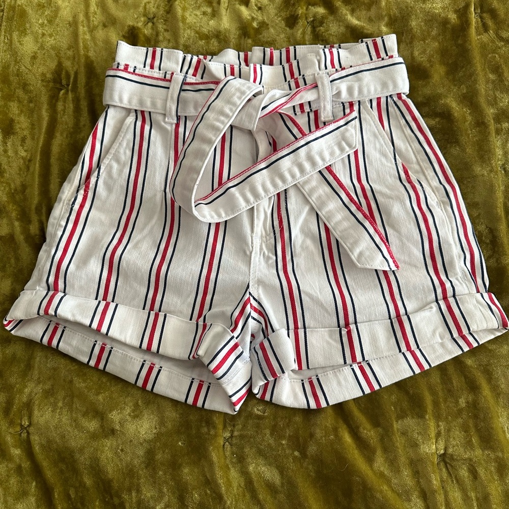 Express NWOT shorts size 0